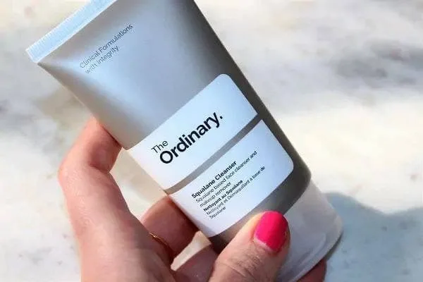 ذا أورديناري غسول ومنظف الوجه بالسكوالين لتنظيف وترطيب البشرة 50 مل | The Ordinary Squalane Cleanser 50ml