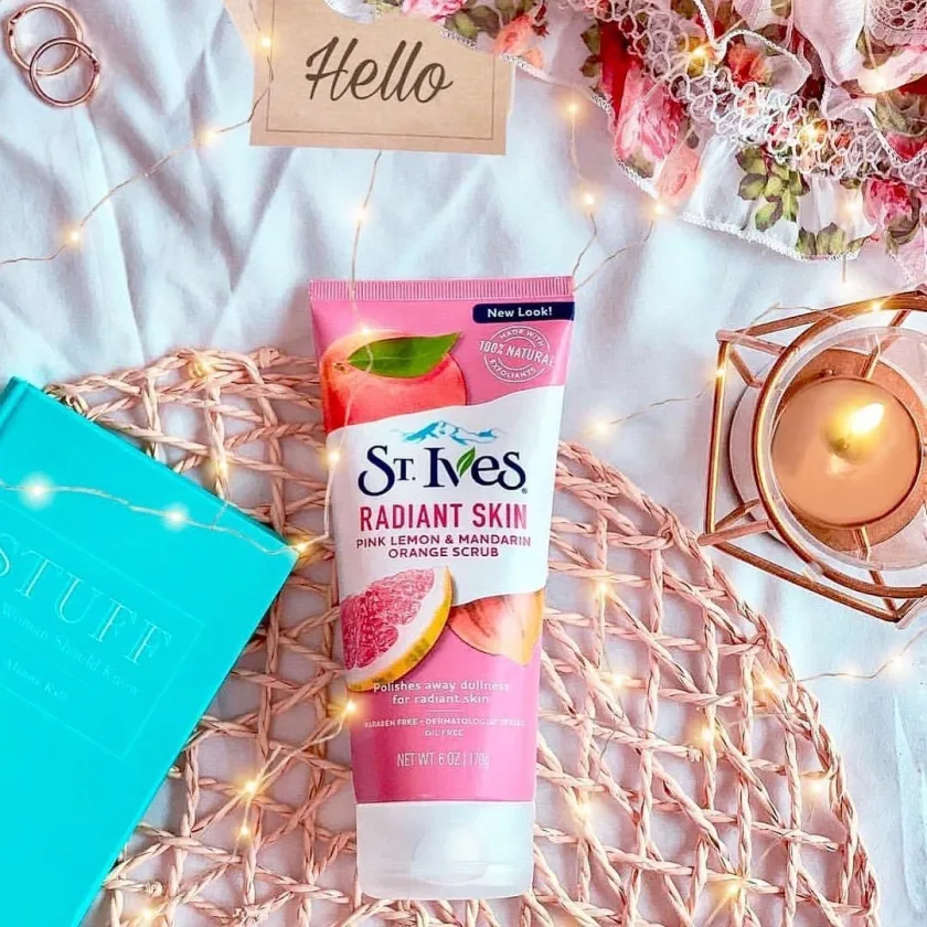 سانت ايفز رايديانت سكين بنك سكراب للوجه بالليمون والماندرين 170 جرام  | ST. Ives Radiant Skin Pink Lemon & Mandarin Orange Face Scrub170gm