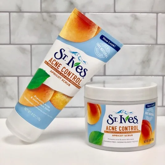 سانت ايفز  اكني كنترول سكراب للوجه بالمشمش 283 جرام - St .Ives Acne Control Apricot Face Scrub - 283 gm