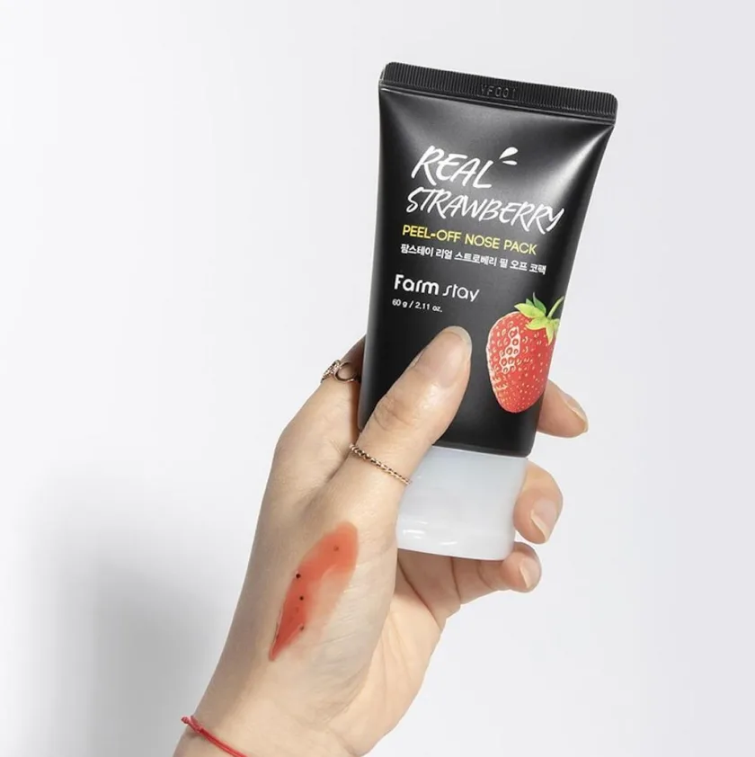 فارم ستاي عبوة تقشير الأنف بالفراولة  60 جم  |  Farm stay Real Strawberry Peel-Off Nose Pack-60g