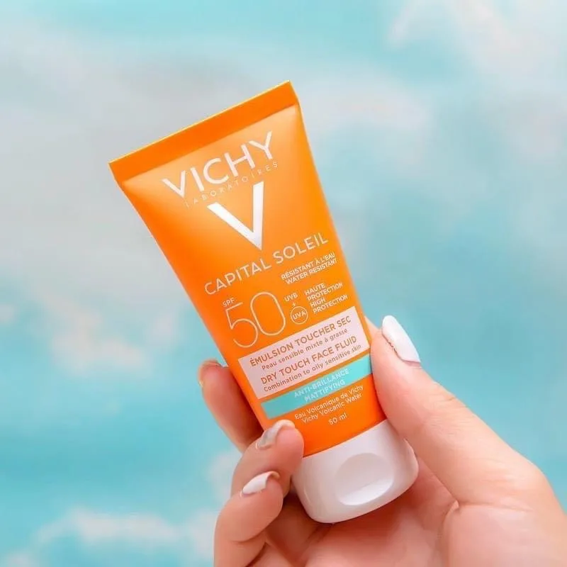 فيشي كابيتال سولي صن بلوك سائل دراي تاتش بمعامل حماية 50+  | Vichy Capital Soleil Mattifying Face Dry Touch SPF50 50ml