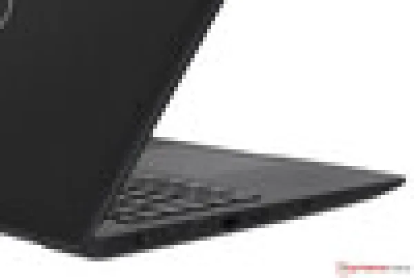 -dell latitude E3590 - cor i5 - جيل ثامن