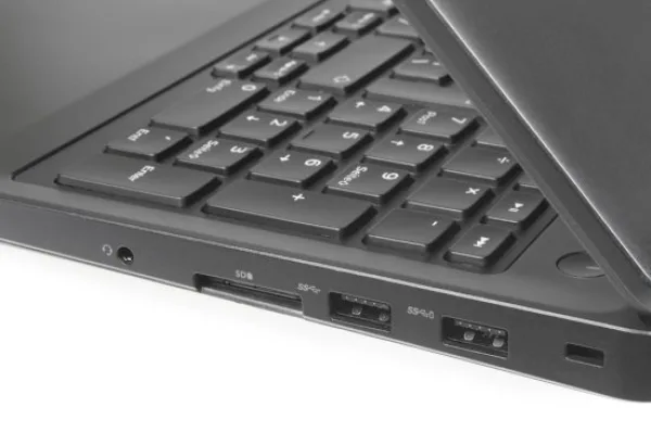 Dell Precision 3510 Intel Core I7-6820HQ