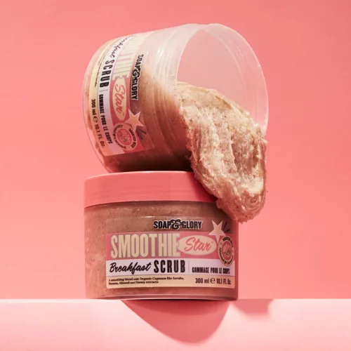 سوب اند جلوري سموثي ستار مقشر الجسم بالشوفان والسكر وزبدة الشيا لتنعيم وتجديد البشرة 300 مل | Soap & Glory Smoothie Star Exfoliating Breakfast Body Scrub 300ml