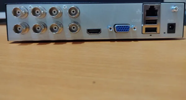 UNV | DVR8 channel | تشغيل 5 MP | تسجيل 2MP  جهاز تسجيل من شركة | UNV | DVR 8 port عدد  القنوات | 8| مدخل VGA|مدخل HDMI|مدخل  انترنت|اتنين  USP عرض 5 ميجا