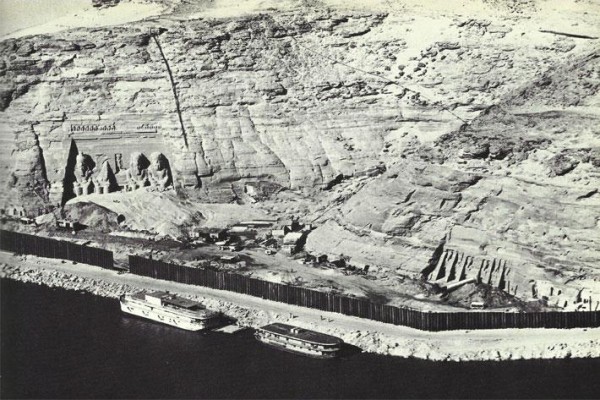 تعامد الشمس على معبد أبو سمبل          (طبعة أولي اليكترونية، عام 2019م)