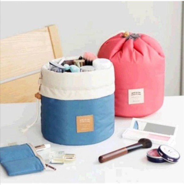 شنطه منظم كريمات وشامبوهات