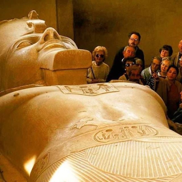 تعامد الشمس على معبد أبو سمبل               (طبعة  ثالثة ورقية بالألوان، مارس 2025م)