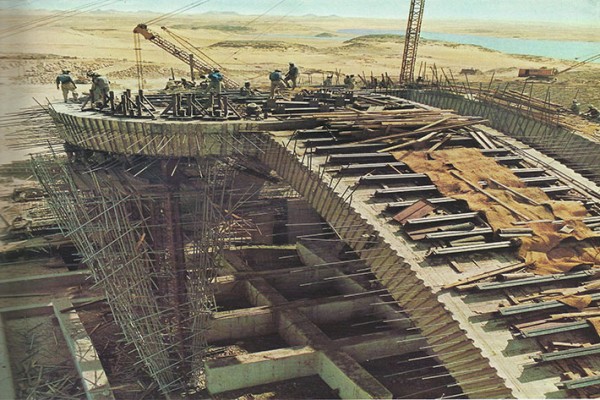 تعامد الشمس على معبد أبو سمبل               (طبعة  ثالثة ورقية بالألوان، مارس 2025م)