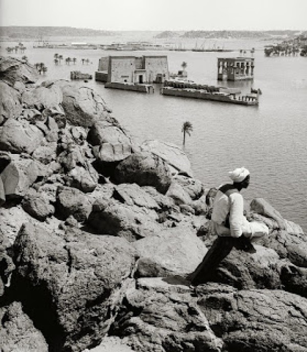 تعامد الشمس على معبد أبو سمبل               (طبعة  ثالثة ورقية بالألوان، مارس 2025م)