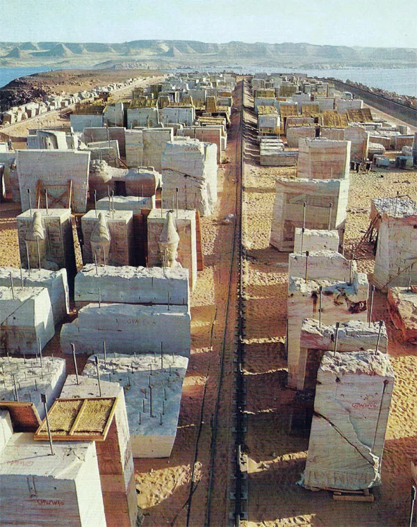 تعامد الشمس على معبد أبو سمبل               (طبعة  ثالثة ورقية بالألوان، مارس 2025م)