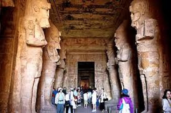 تعامد الشمس على معبد أبو سمبل               (طبعة  ثالثة ورقية بالألوان، مارس 2025م)