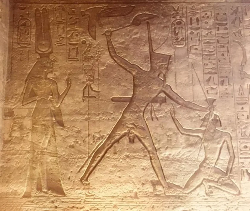 تعامد الشمس على معبد أبو سمبل               (طبعة  ثالثة ورقية بالألوان، مارس 2025م)