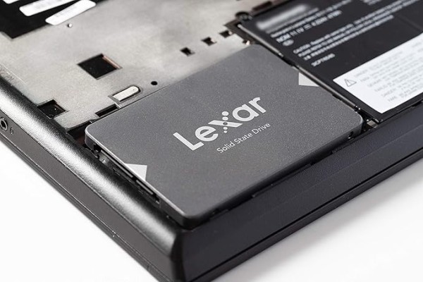 Lexar NS100 2.5-Inch SATA III 6GB/s Internal SSD, 512GB Capacity