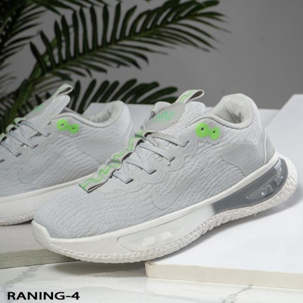 حذاء Nike – الراحة والأناقة في كل خطوة!