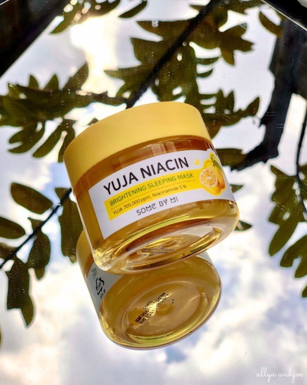 قناع النوم المضيء "YUJA NIACIN"