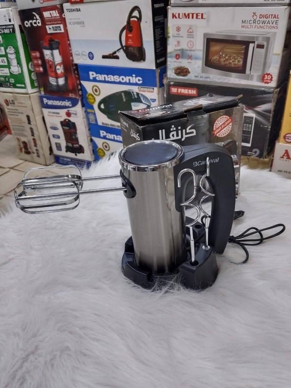 مضرب بيض كرنفال