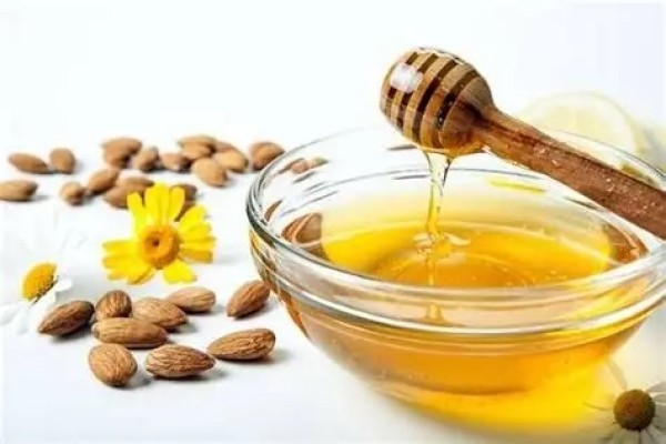 ملعقة عسل حلزوني