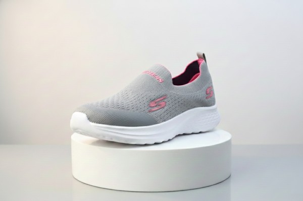 كوتشي Skechers بناتني