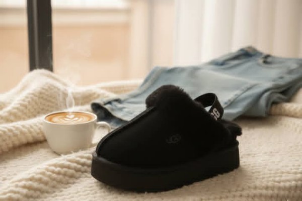 Ultra Cozy Fur Slippers