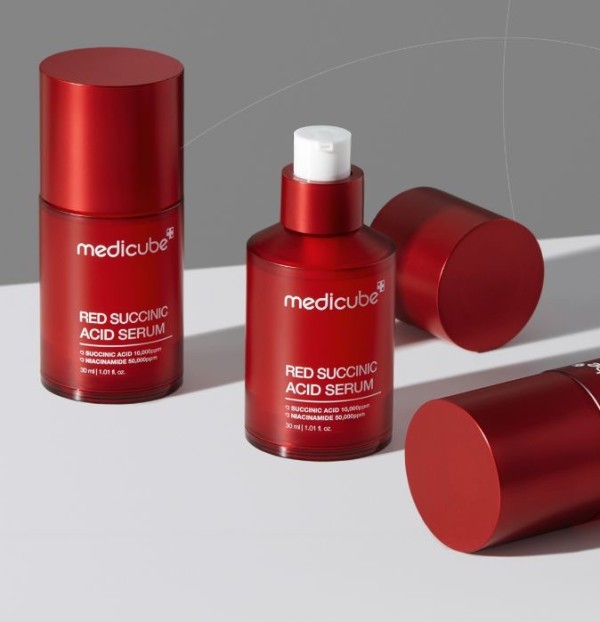 Medicube Red Succinic Acid Clarifying Serum ميديكوب سيروم حمض السكسينيك الأحمر لتصفية البشرة