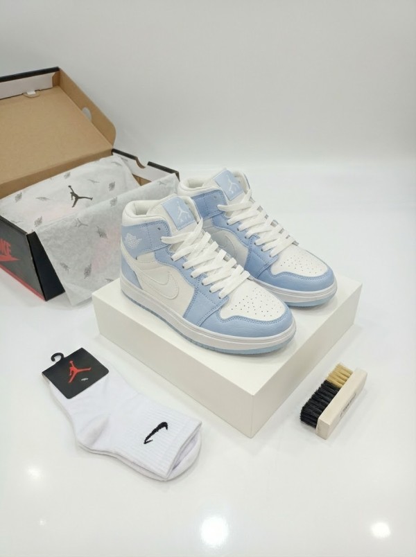 كوتشي جوردن بناتي - 👟 Jordan Girls High-Top Sneakers