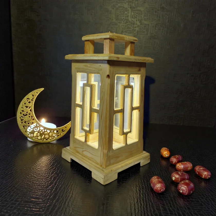 فانوس رمضان من الخشب الطبيعي