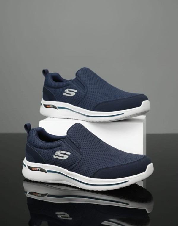 كوتشي سكتشرز سليب أون Arch Fit