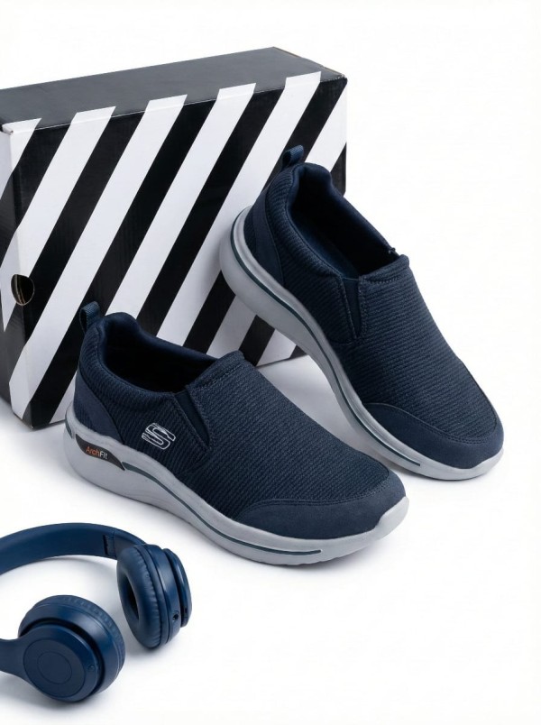 كوتشي سكتشرز سليب أون Arch Fit