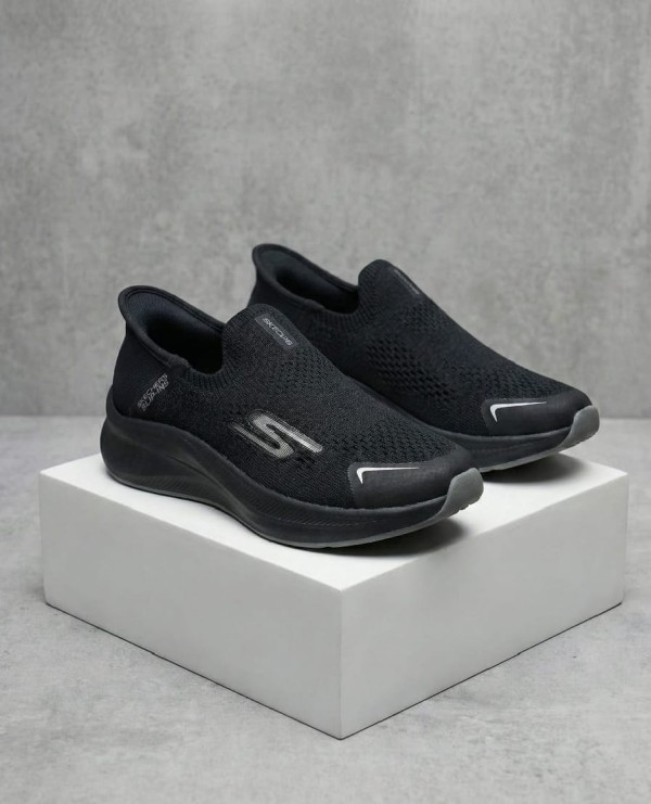 كوتشي سكتشرز سليب - Skechers Knit Slip-On Sneakers