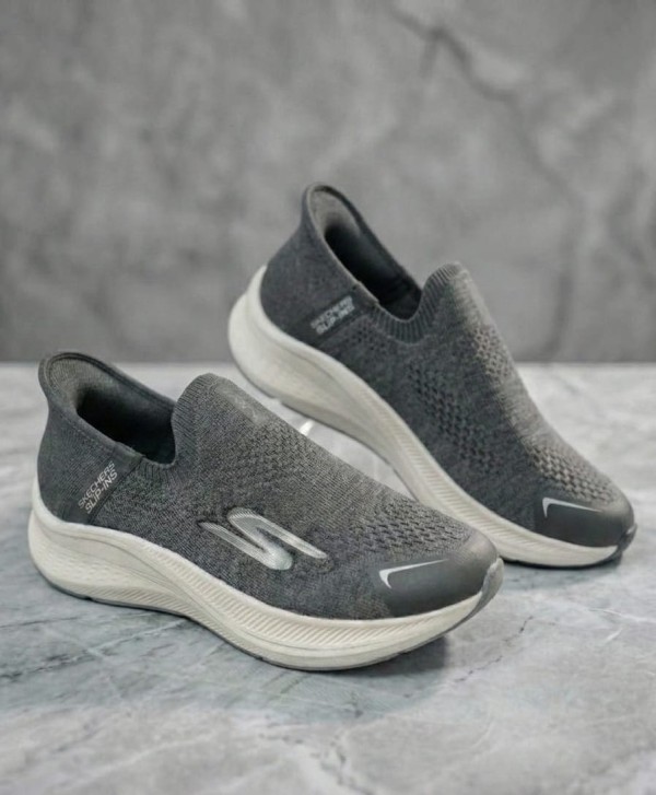 كوتشي سكتشرز سليب - Skechers Knit Slip-On Sneakers