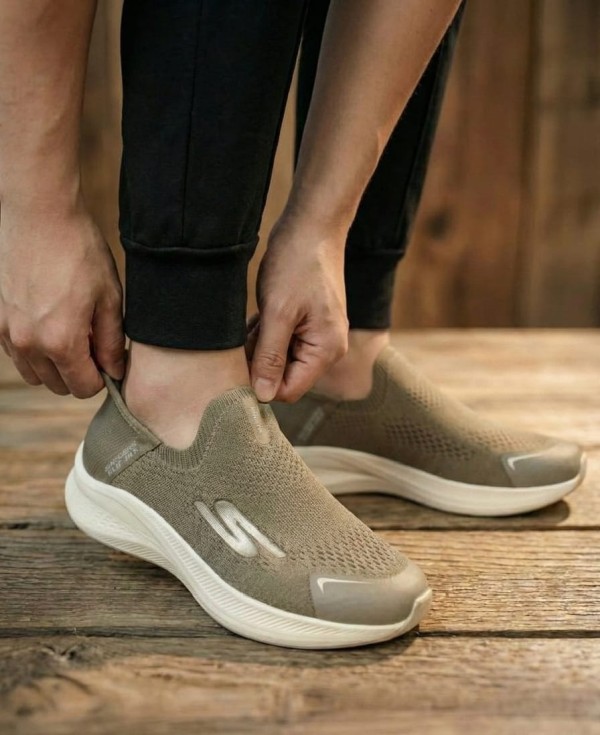 كوتشي سكتشرز سليب - Skechers Knit Slip-On Sneakers