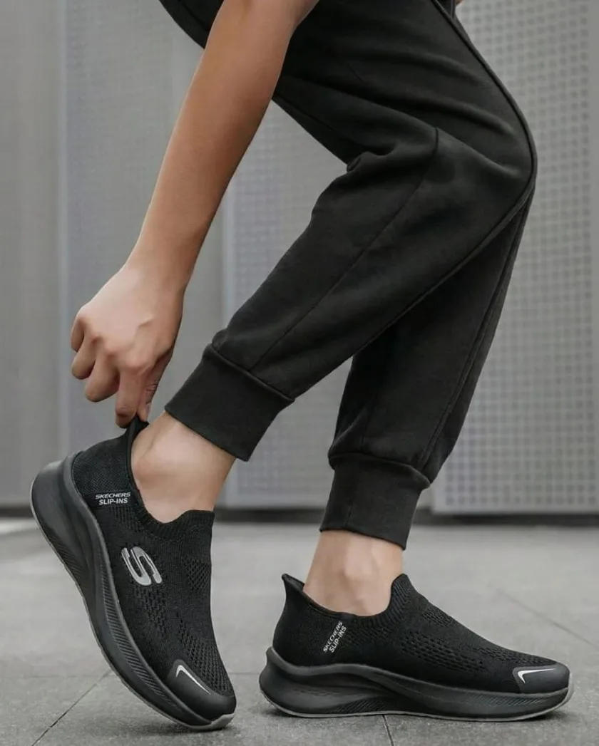 كوتشي سكتشرز سليب - Skechers Knit Slip-On Sneakers