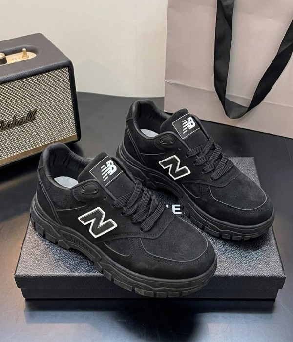 كوتشي جلد مقلوب - Suede Classic Sneakers