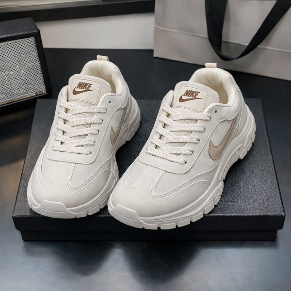 كوتشي كاجوال جلد مقلوب سميك