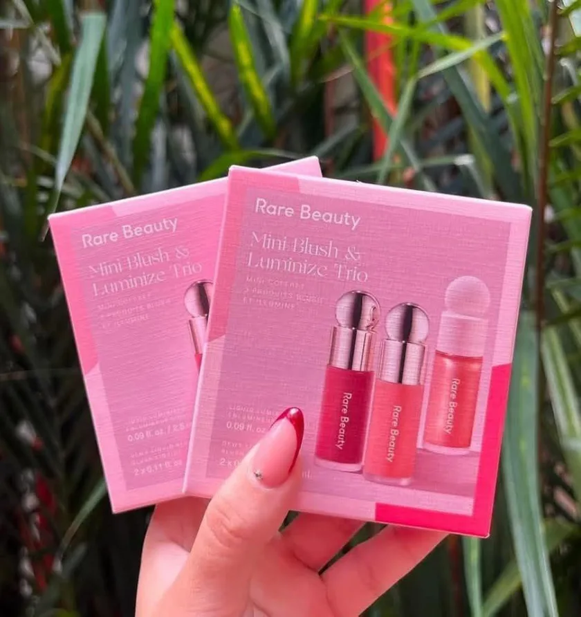 طقم رير بيوتي ميني بلاشر وهايلايتر -  Rare Beauty Mini Blush & Luminizer Trio