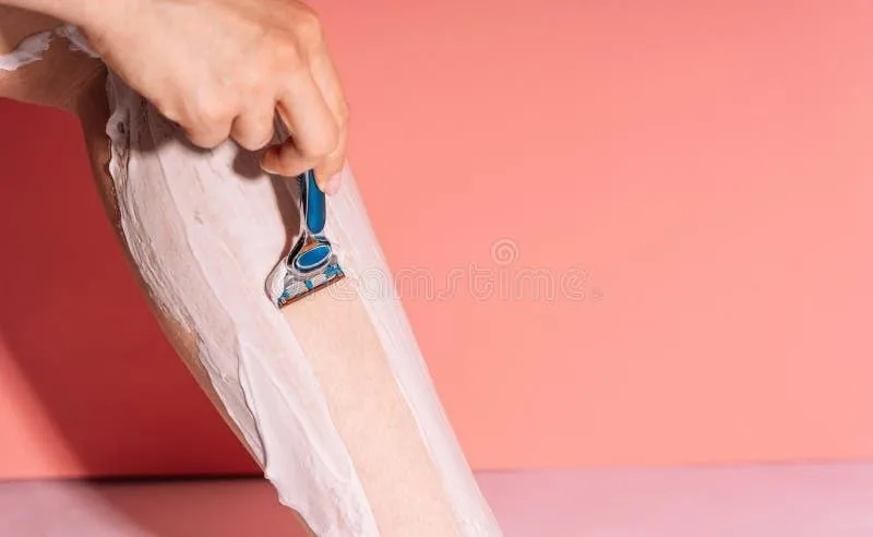 شيفينج فوم/جل الحلاقة بالياسمين والمانجوستين من ايسانا 200 مل | Isana Shaving Foam Tropical Sunset