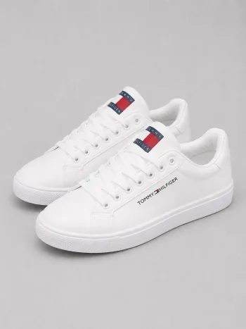كوتشي تومي فلات