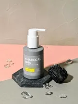 سام باي مي ماسك الفحم الفقاعي لتنظيف المسام 120 جم | SOME BY MI Charcoal BHA Pore Clay Bubble Mask Black 120g