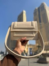 نانسي كتف