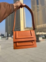 نانسي كتف