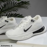 حذاء Nike – الراحة والأناقة في كل خطوة!