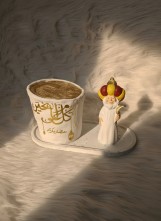 عربية كنافة رمضانية مع شخصية كرتونية، ديكور رمضان كريم بتصميم تراثي، أبيض وذهبي، بوليستر، زينة إسلامية احتفالية للمنزل والمكتب