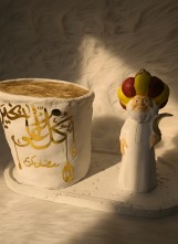 عربية كنافة رمضانية مع شخصية كرتونية، ديكور رمضان كريم بتصميم تراثي، أبيض وذهبي، بوليستر، زينة إسلامية احتفالية للمنزل والمكتب
