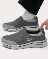 كوتشي سكتشرز سليب أون Arch Fit