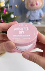كوشن فاونديشن المقاوم للمياه من إيسنس (درجة 02) - essence Brighten Up Cushion Foundation 02 Ivory